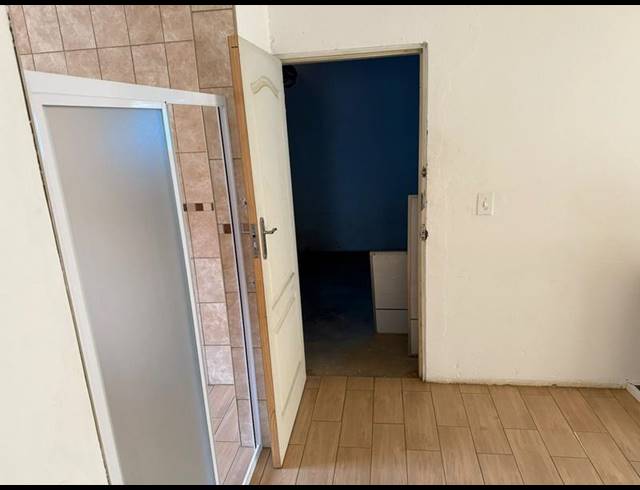 6 BEDROOM HOUSE FOR SALE IN SOSHANGUVE JJ